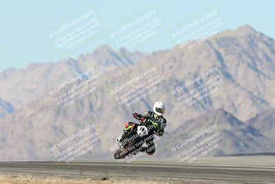 media/Dec-01-2025-Moto Forza (Mon) [[2daa91e15f]]/3-Beginner Group/Session 4 Turn 9/